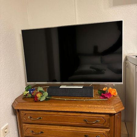Moebliertes Zimmer Mit Tv, Internet & Kompletter Ausstattung In Bonn-Mehlem Bona Exterior foto