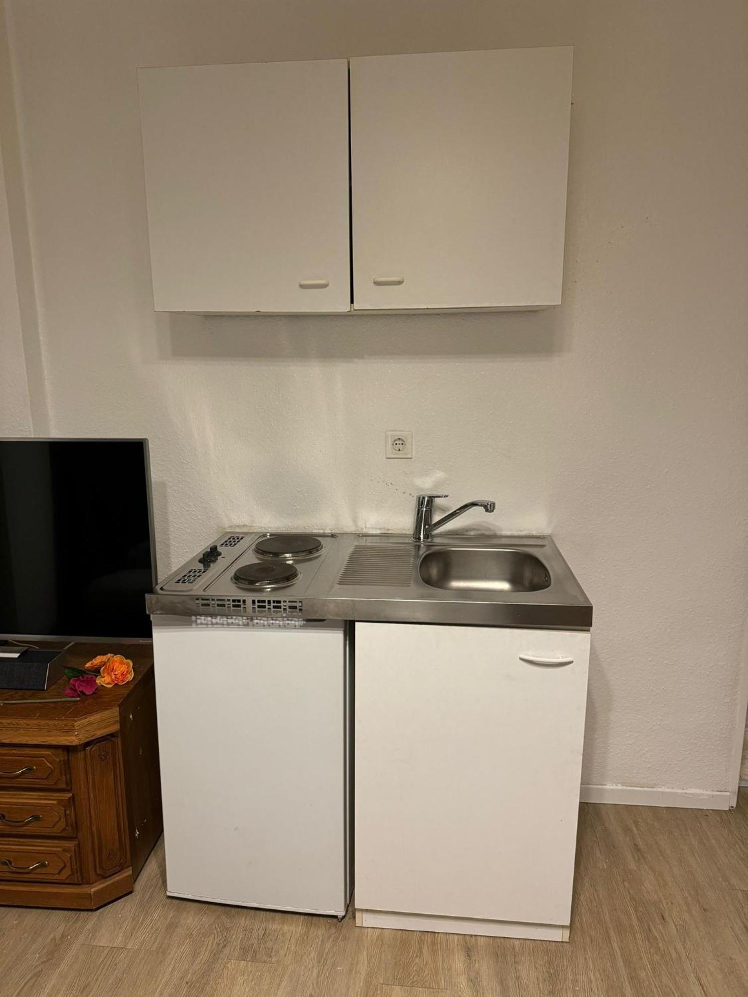 Moebliertes Zimmer Mit Tv, Internet & Kompletter Ausstattung In Bonn-Mehlem Bona Exterior foto