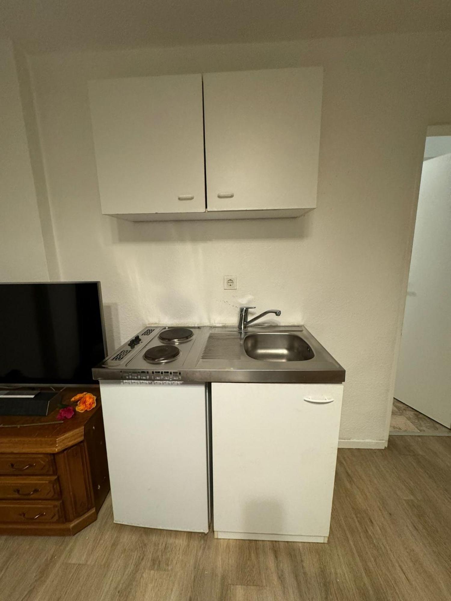 Moebliertes Zimmer Mit Tv, Internet & Kompletter Ausstattung In Bonn-Mehlem Bona Exterior foto
